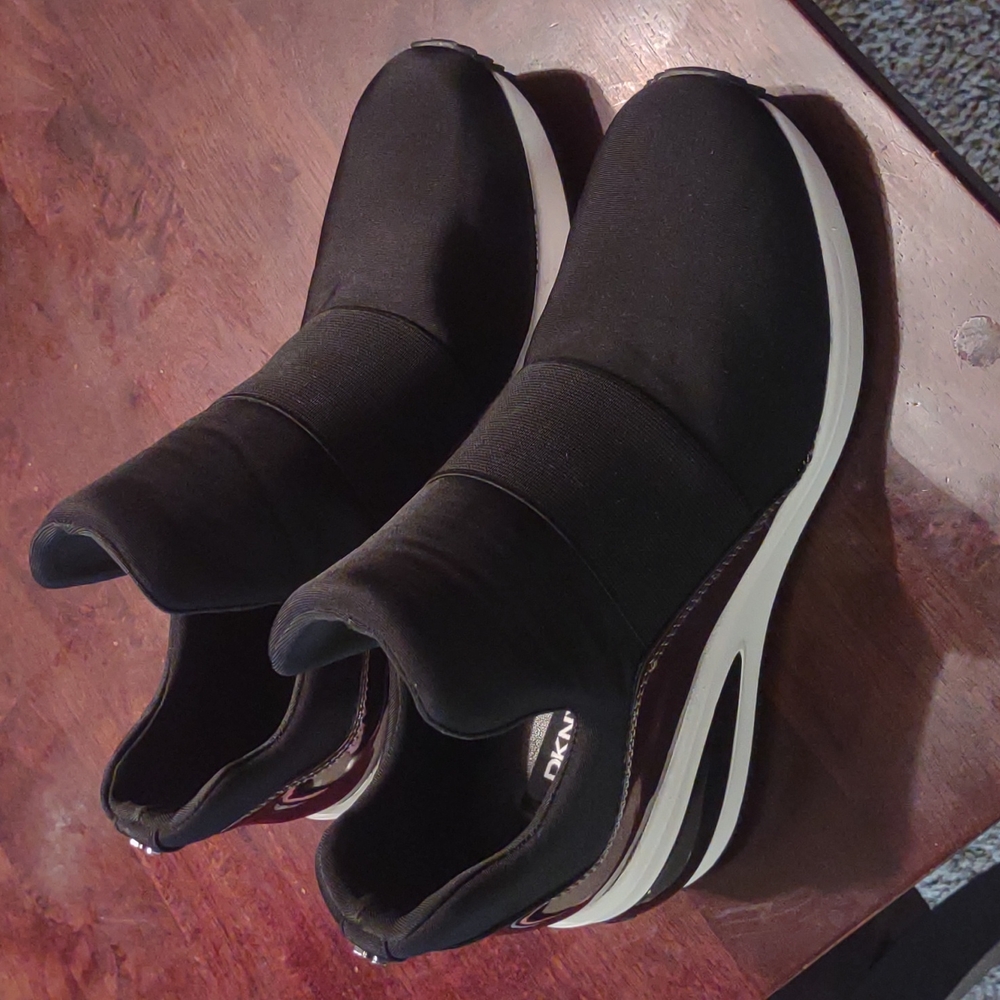 Black DKNY woman shoes size 8